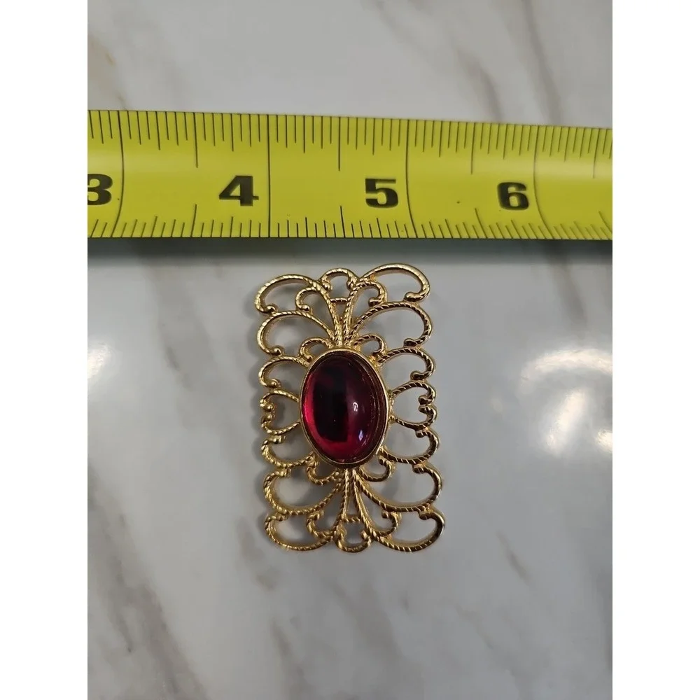 Vintage Cabochon Pin Brooch Red Jelly Gold‎ Tone Rectangle Oval 1980s